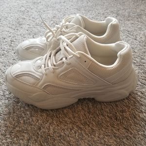 Pretty little thing Chunky Dad Shoe in beige